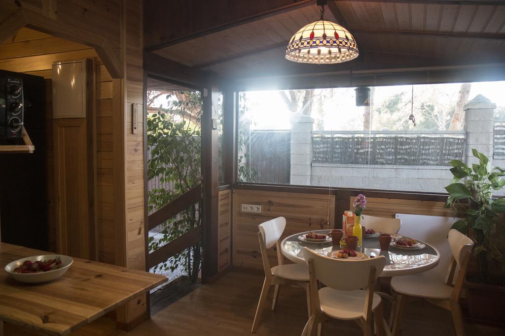 Wood House Close Holiday home *